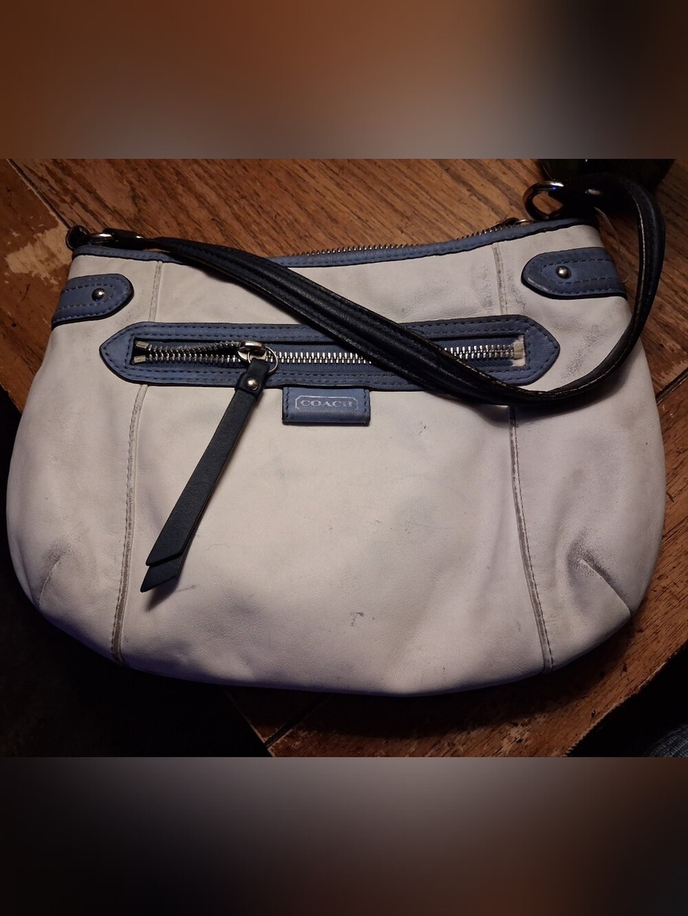 Coach White Leather Shoulder Bag with Navy Trim